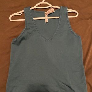 Athleta Fitted Sleeveless Workout Tank